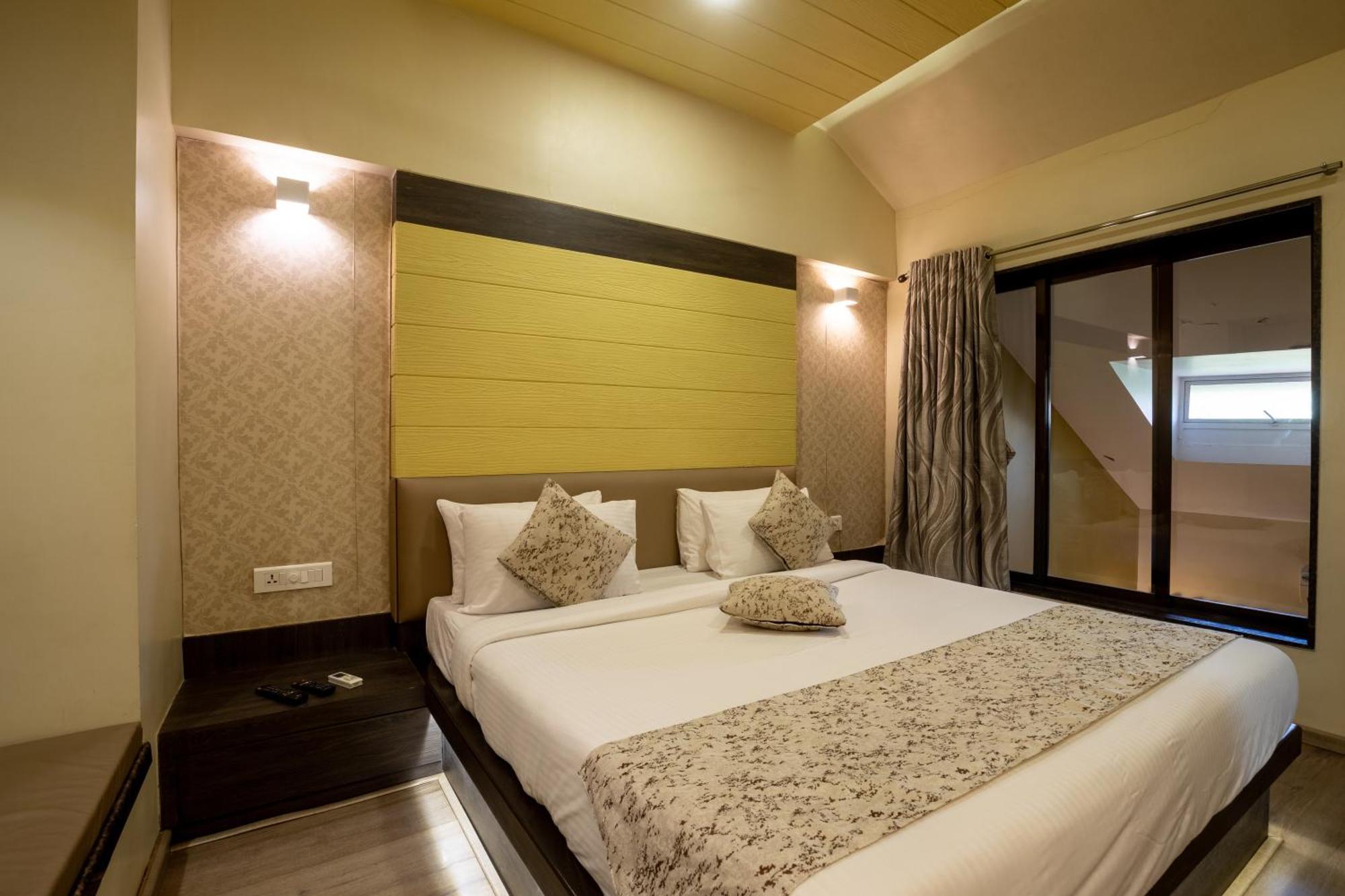 Zaras Resort Khandala Lonavala Eksteriør billede